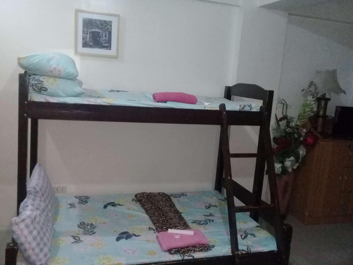 Ekonumi Rooms At Moonwalk Paranaque Paranaque City Exterior foto